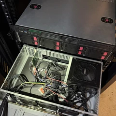 Disk Shelf Fan Controller